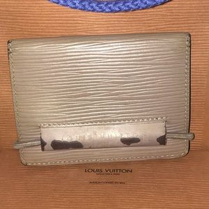 💯% Authentic Louis Vuitton Grayish Epi Wallet